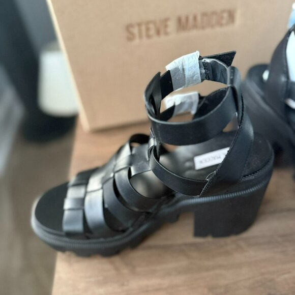 Steve Madden Cosmic Black Sandals - Size 10 - Picture 5 of 6